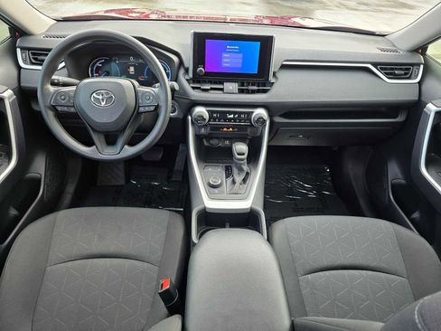 Certified 2025 Toyota RAV4 XLE w/ Convenience Package image 18