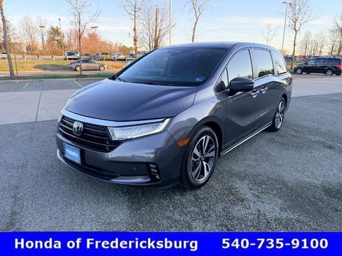 Used 2021 Honda Odyssey Touring image 2