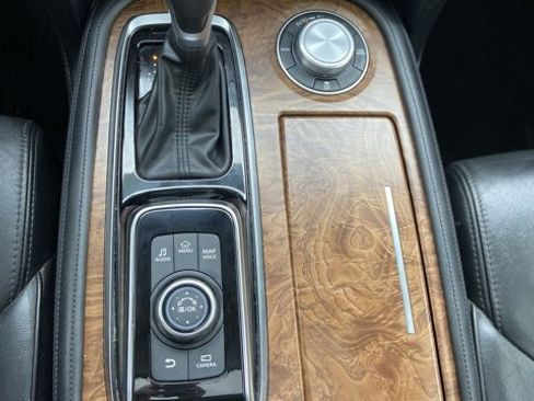 Used 2023 Nissan Armada SL w/ Captain's Chairs Package image 19