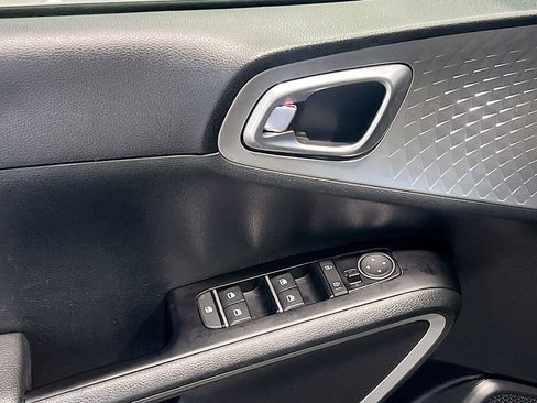 Used 2023 Kia Soul S image 14