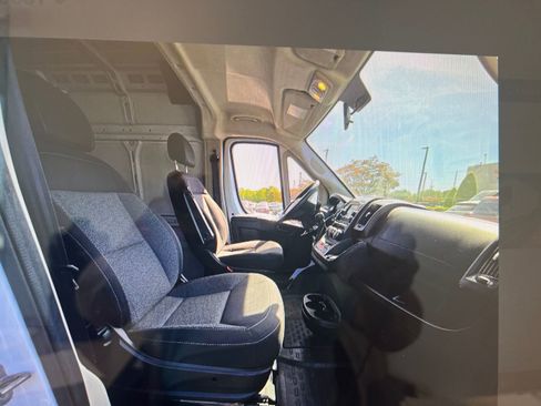 Used 2021 RAM ProMaster 2500 FWD image 11