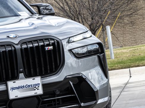 Used 2026 BMW X7 M60i image 7
