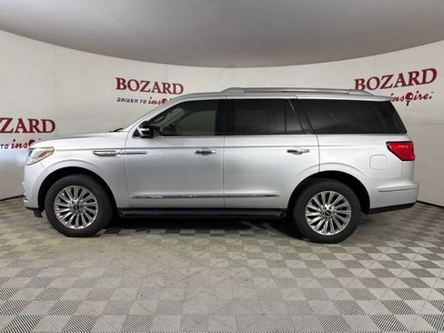 Used 2018 Lincoln Navigator Premiere RWD image 5