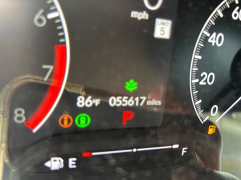 Used 2023 Honda Civic EX image 2