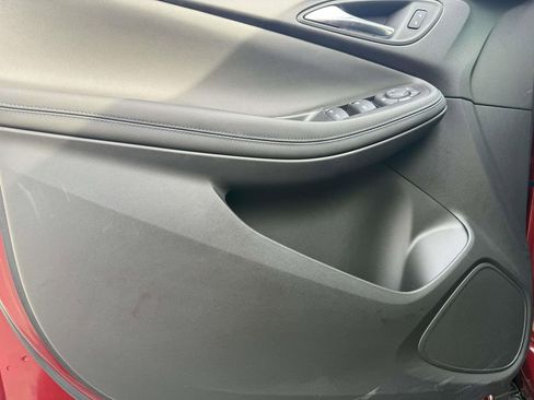 Used 2025 Buick Encore GX Sport Touring image 12