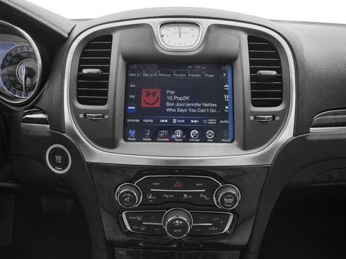 Used 2017 Chrysler 300 C w/ Safetytec Plus Group image 10