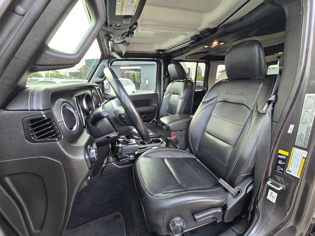 Used 2022 Jeep Wrangler Unlimited Sahara w/ Cold Weather Group AWD/4WD image 19