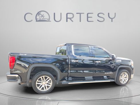 Used 2022 GMC Sierra 1500 SLT w/ SLT Premium Package AWD/4WD image 5