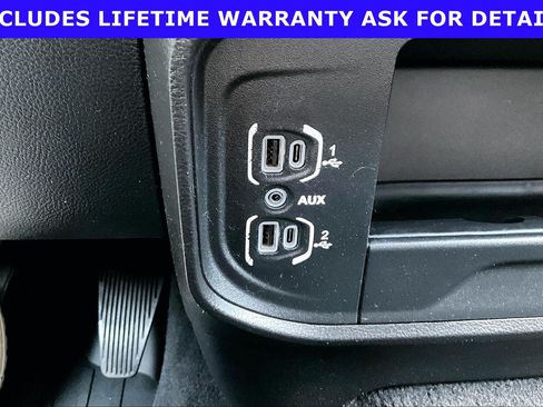 Used 2024 RAM 3500 Big Horn AWD/4WD image 27