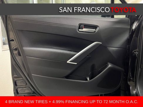 Certified 2022 Toyota Corolla Cross XLE image 39