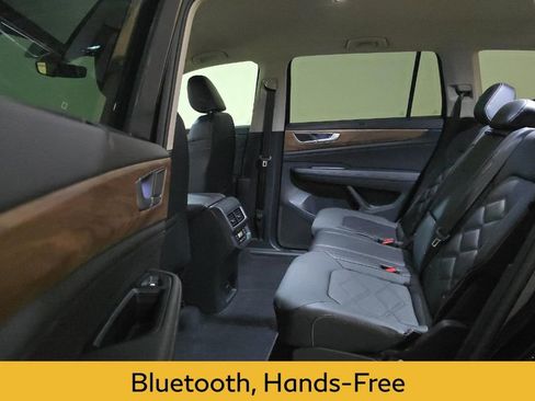 Used 2024 Volkswagen Atlas SE image 12