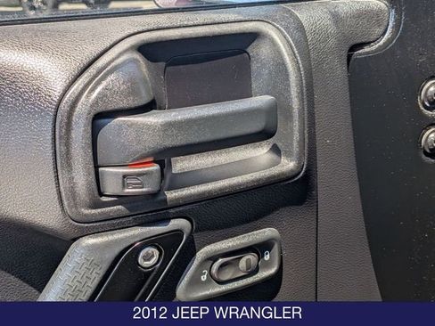 Used 2012 Jeep Wrangler Unlimited Sahara AWD/4WD image 11
