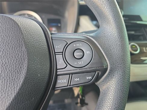 Used 2022 Toyota Corolla LE image 21