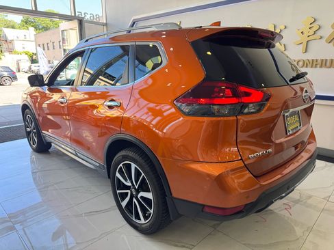 Used 2020 Nissan Rogue SL w/ Premium Package AWD/4WD image 5