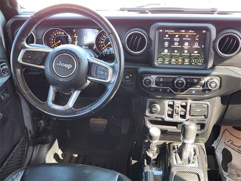 Used 2018 Jeep Wrangler Unlimited Sahara image 27