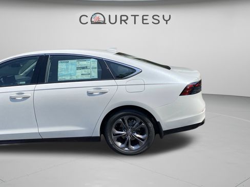 Used 2023 Honda Accord EX-L image 24