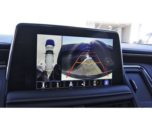 Used 2024 GMC Yukon AT4 w/ Technology Package image 22