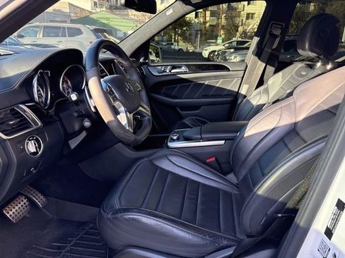 Used 2014 Mercedes-Benz ML 63 AMG 4MATIC image 6