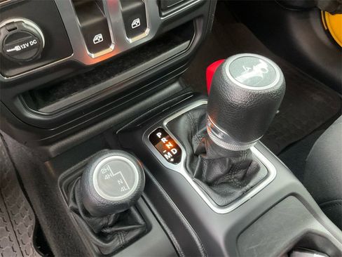 Used 2020 Jeep Wrangler Sport image 38