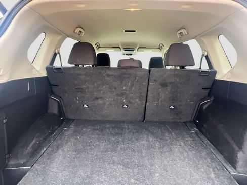 Used 2025 Nissan Rogue SV image 25