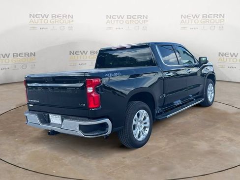 Used 2025 Chevrolet Silverado 1500 LTZ AWD/4WD image 5