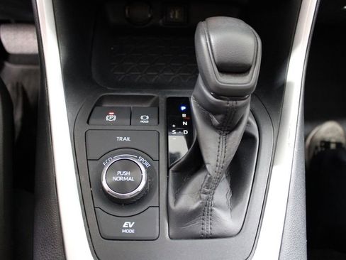 Used 2024 Toyota RAV4 AWD Hybrid image 41