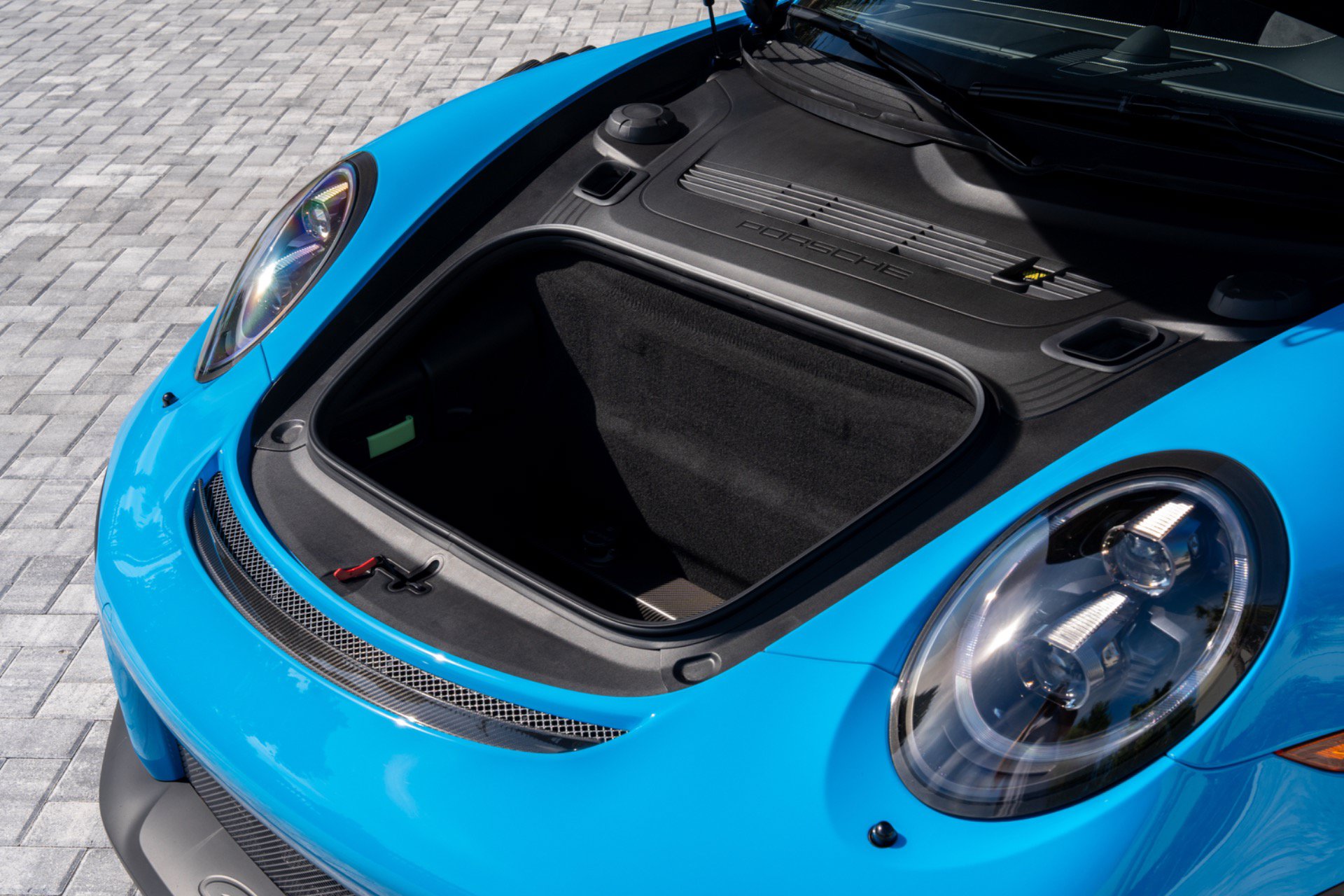 Used 2018 Porsche 911 GT2 RS w/ Weissach Package RWD image 59