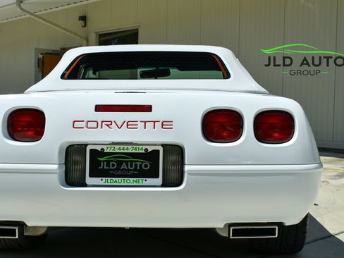 Used 1994 Chevrolet Corvette Convertible RWD image 45