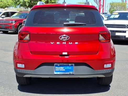 Certified 2025 Hyundai Venue SEL FWD image 4
