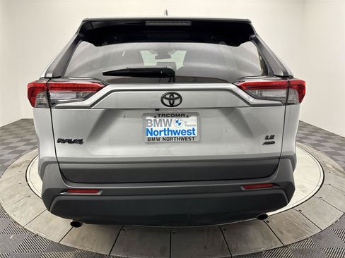 Used 2025 Toyota RAV4 LE AWD/4WD image 15