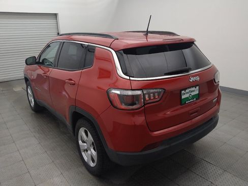 Used 2018 Jeep Compass Latitude w/ Cold Weather Group FWD image 5