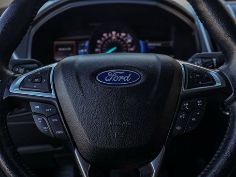 Used 2023 Ford Edge SEL image 31