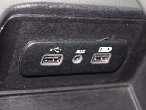 Used 2019 RAM 1500 Express w/ Express Value Package image 38