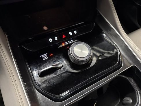 Used 2024 Jeep Wagoneer 4WD w/ Premium Group I image 7