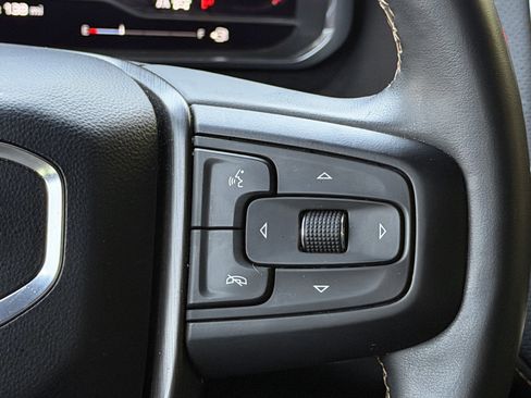 Used 2023 GMC Yukon XL AT4 w/ Technology Package image 18