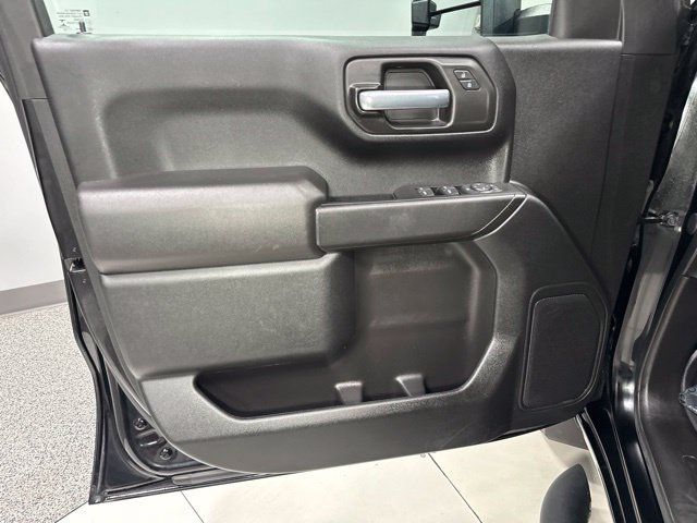 Used 2021 GMC Sierra 1500 4x4 Crew Cab w/ Sierra Value Package image 9