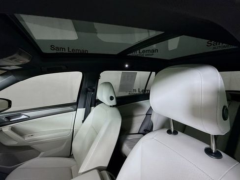 Used 2023 Volkswagen Tiguan SE R-Line image 20