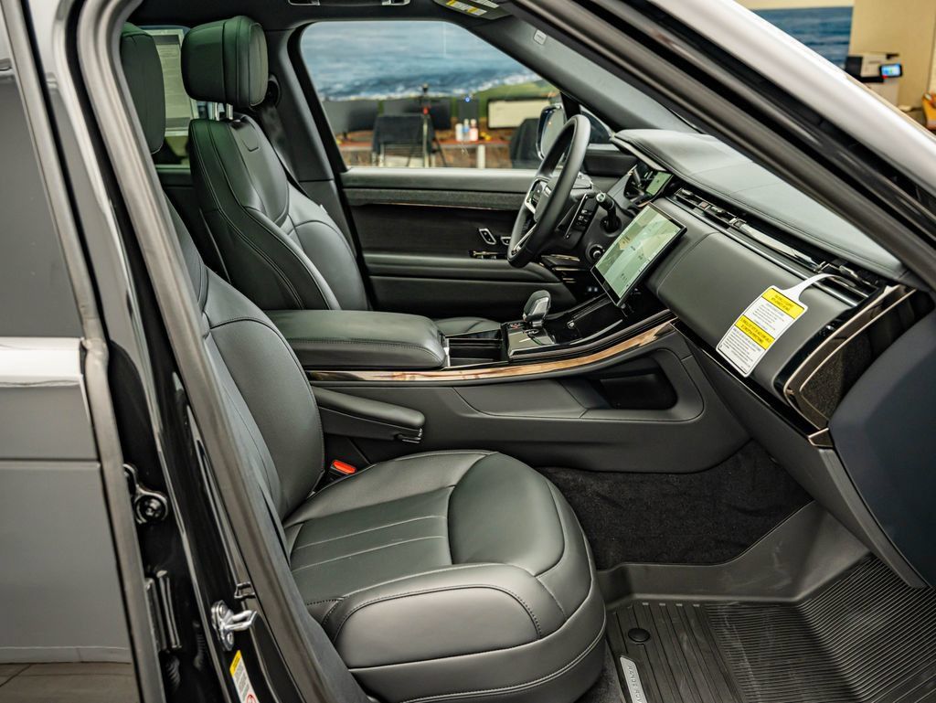 New 2026 Land Rover Range Rover Sport Dynamic SE AWD/4WD image 23