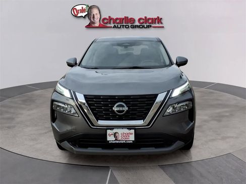 Used 2023 Nissan Rogue SV image 8