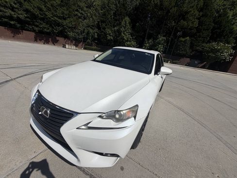 Used 2016 Lexus IS 200t RWD image 21