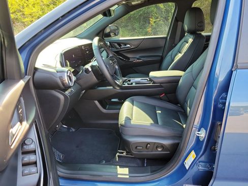 Used 2026 Chevrolet Equinox LT w/ Convenience Package II image 27