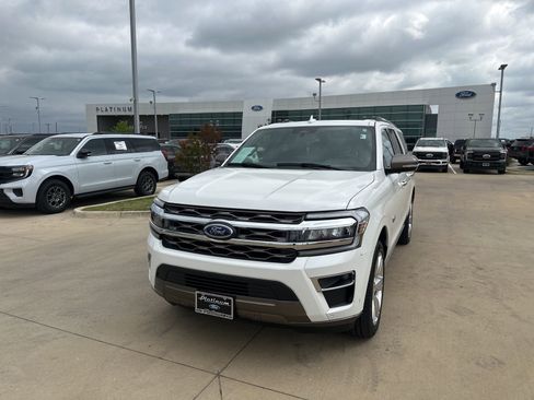 Used 2024 Ford Expedition Max King Ranch image 24
