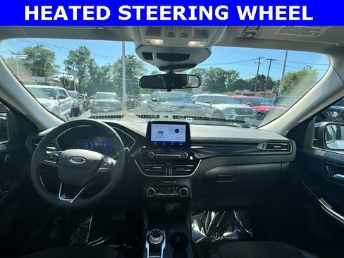 Used 2022 Ford Escape SEL w/ SEL Stealth AWD Package image 2