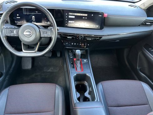 Used 2025 Nissan Kicks SR w/ SR Premium Package AWD/4WD image 3