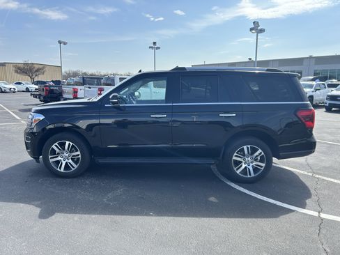 Certified 2024 Ford Expedition Limited image 4