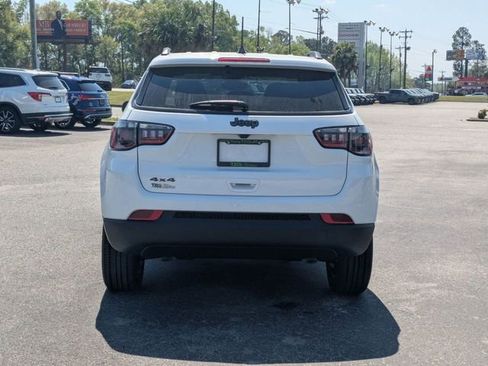 New 2026 Jeep Compass Latitude image 4