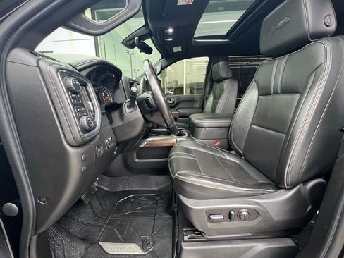 Used 2023 Chevrolet Silverado 3500 High Country image 17