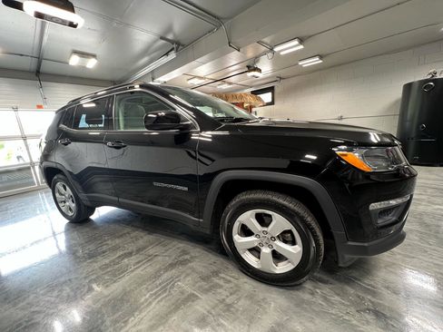 Used 2018 Jeep Compass Latitude w/ Popular Equipment Group image 11