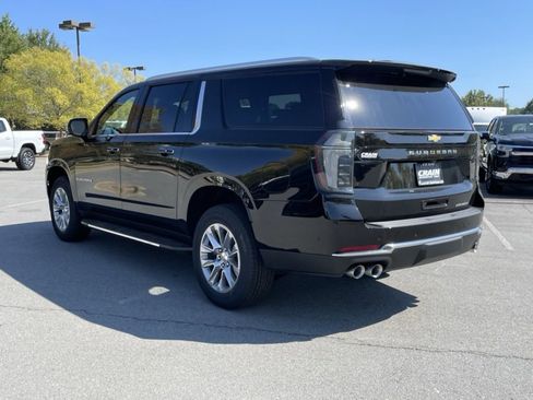 New 2026 Chevrolet Suburban Premier w/ Sun And Tow Package AWD/4WD image 5