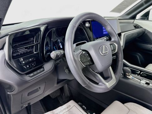 Used 2025 Lexus TX 350 AWD w/ Technology Package image 9